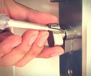 community Locksmith Store Bridgewater, MA 508-217-6415 - lock-locksmiths